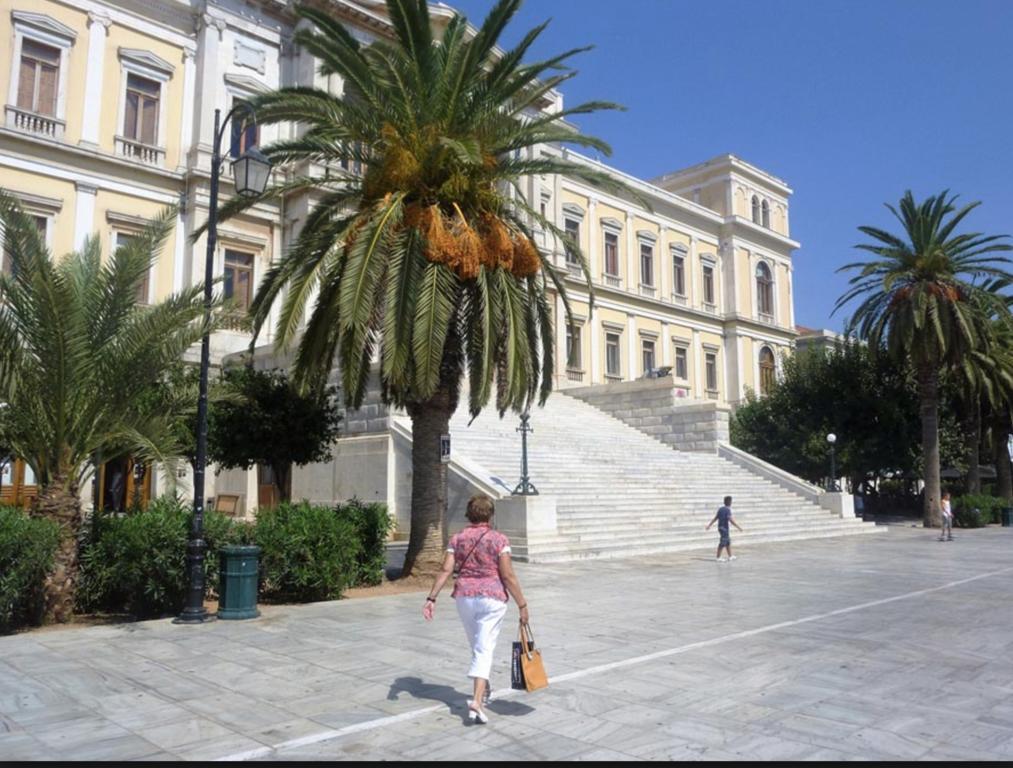 Ermoupoli, Syros City Apartments Eksteriør bilde